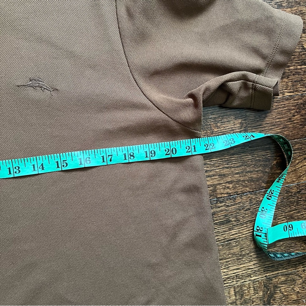 Tommy Bahama size medium brown polo style shirt - Picture 4 of 6